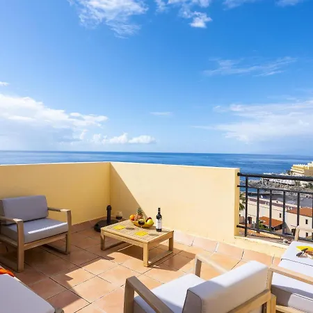 1314 Fabulous 2 Bedroom Roof Terrace Apartment