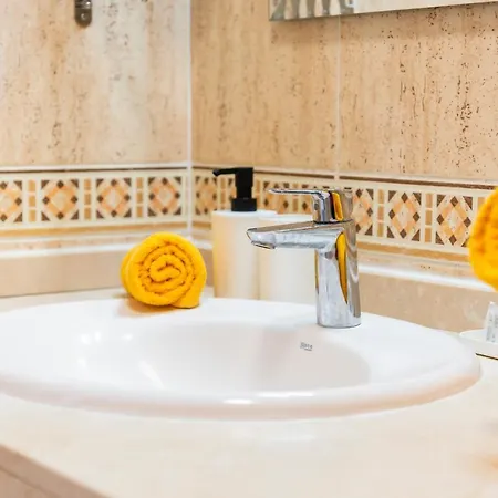 1314 Fabulous 2 Bedroom Roof Terrace Кальяо-Сальвахе